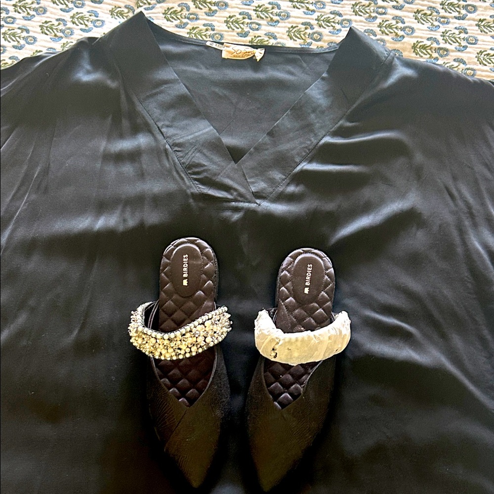 Birdies black mule with pearl detail. Size 8